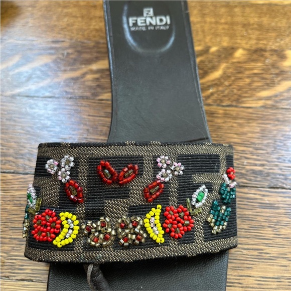 RARE Vintage Fendi Beaded Kitten Heel Sandals - Picture 3 of 4